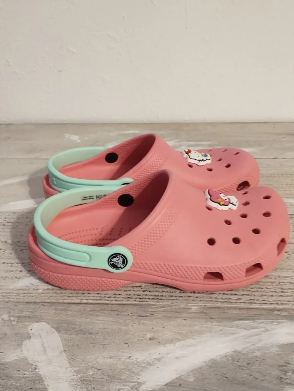 CROCS hello kitty